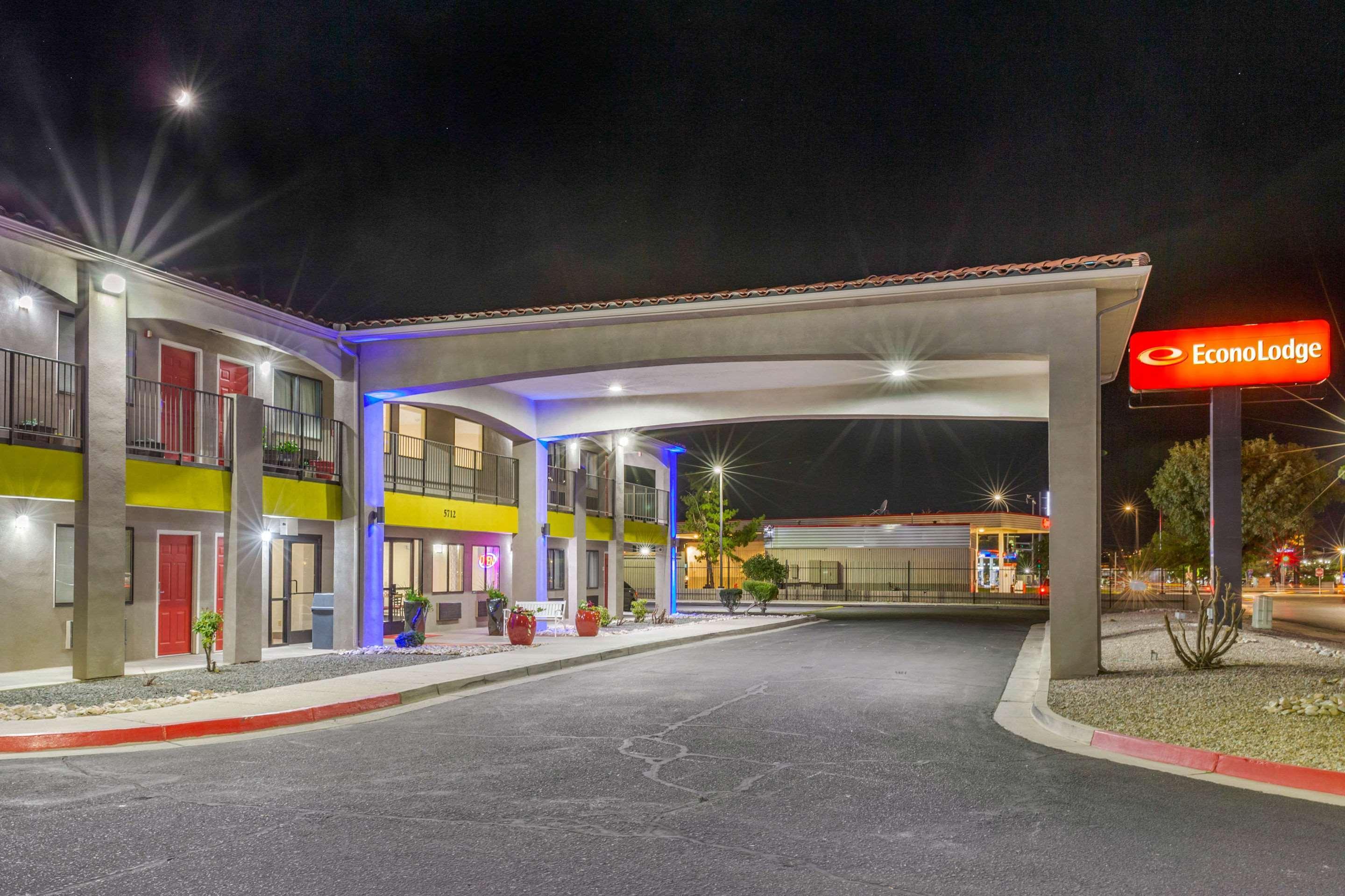 Econo West - Coors Blvd *